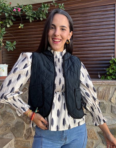 Chaleco Gris Plomo Ribete