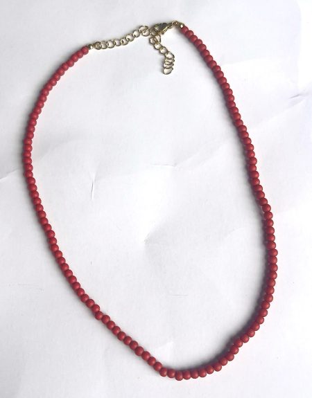 Collar bolitas pequeñas rojo