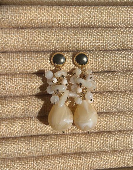 Pendientes corales beige