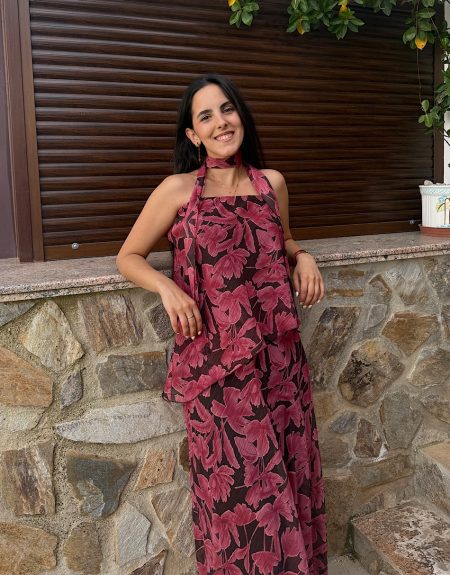 Vestido capa y choker marrón