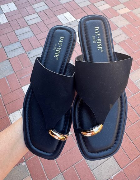 Sandalias negras