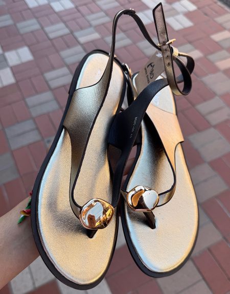 Sandalias doradas