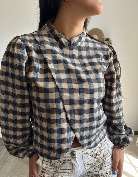 Blusa cuadros cruzada marrón