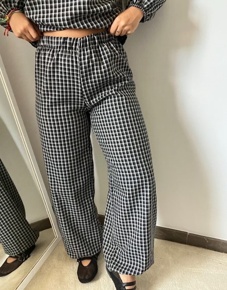 Pantalón bombacho cuadritos gris