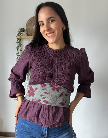 Blusa fruncida berenjena